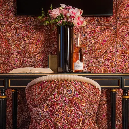 Maison Proust, & La Hotel