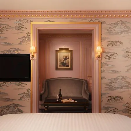 Maison Proust, & La Parigi