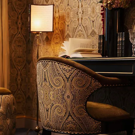 Maison Proust, & La Parigi