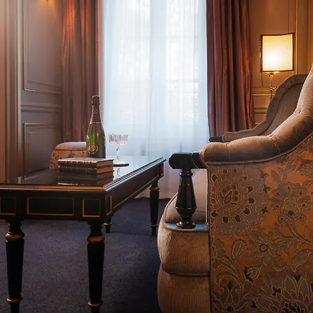 Hotel Maison Proust, & La Parigi