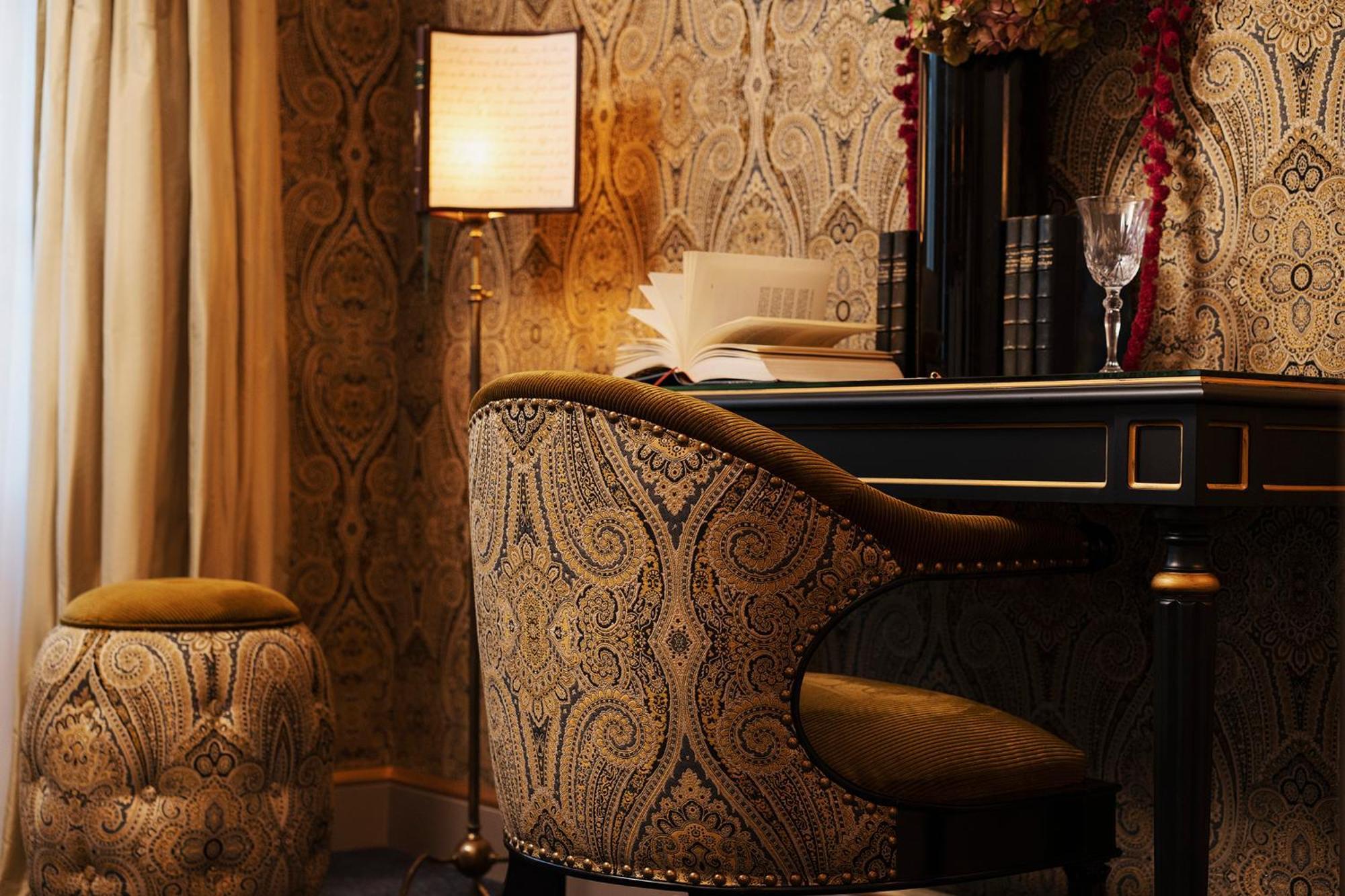 Maison Proust, & La Paris