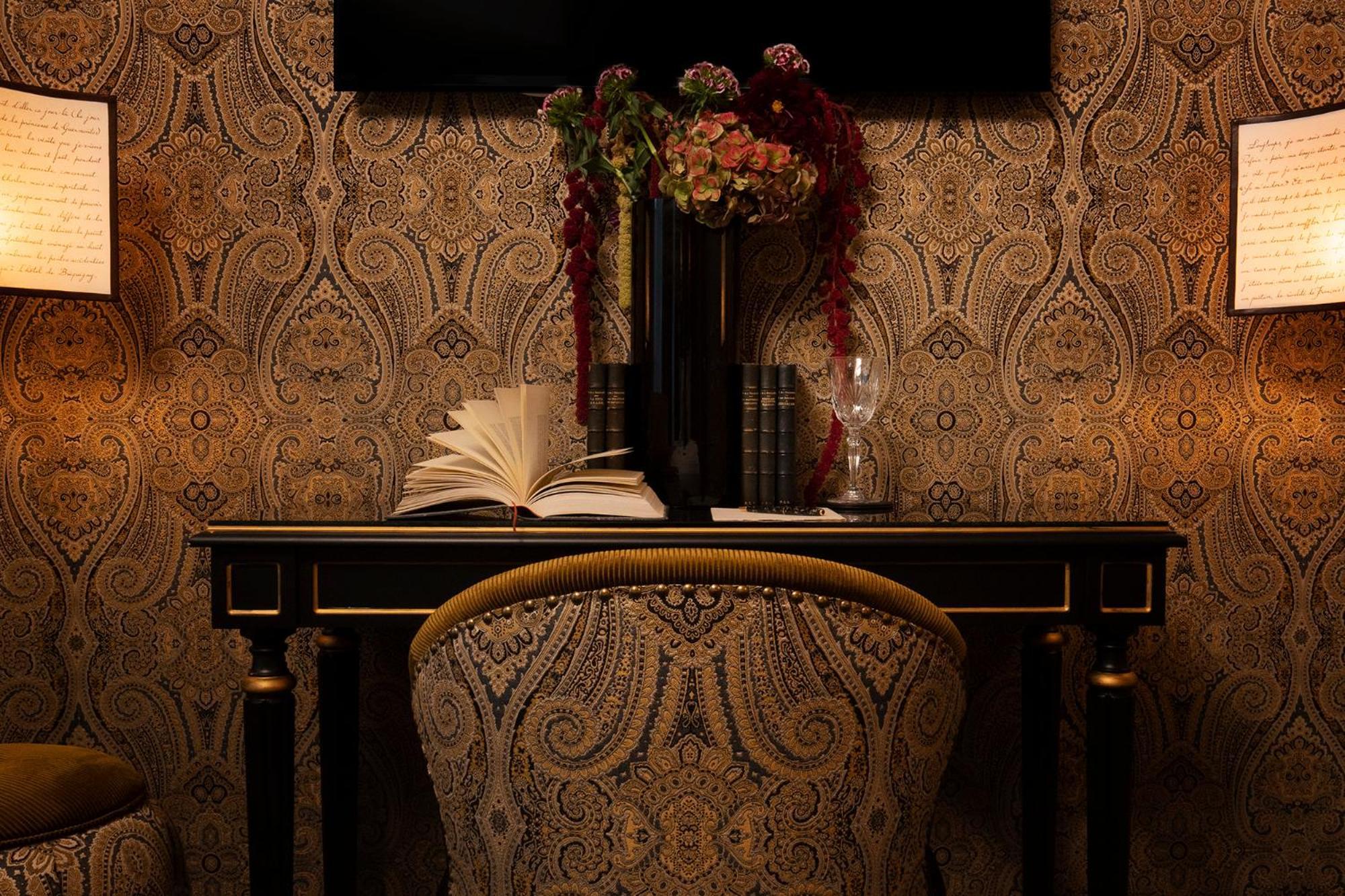 Maison Proust, & La 5*